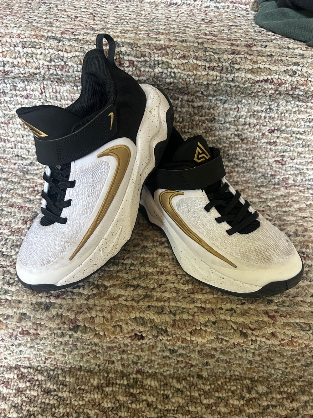 Nike Kids White and Gold Low-Top Sneakers with Black Accents